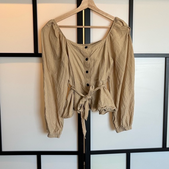 OYSHO Spain linen blend belted blouse top. Size medium - Picture 6 of 16